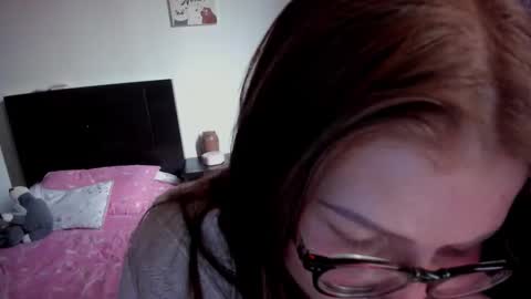 Nami online show from November 2025 06:59:02 PM