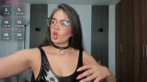 Snapshot of nanaa_snow chatting on June 2026 04:28:01 AM Nanaa snow online show from June 2026 04:28:01 AM