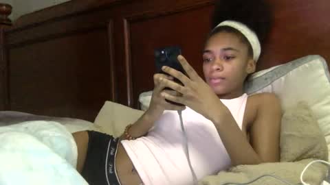 nanaonn online show from November 2025 03:46:01 PM