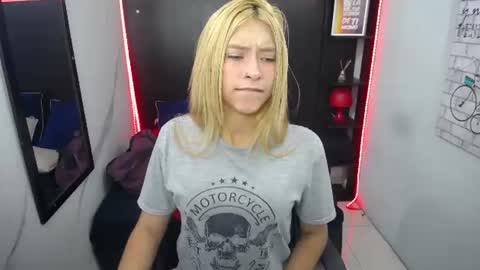 Snapshot of nancy_blonde chatting on July 2026 11:26:01 AM nancy blonde online show from July 2026 11:26:01 AM