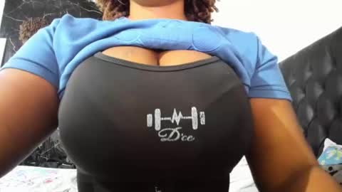 nancy_ebony_ online show from October 2025 05:12:01 PM