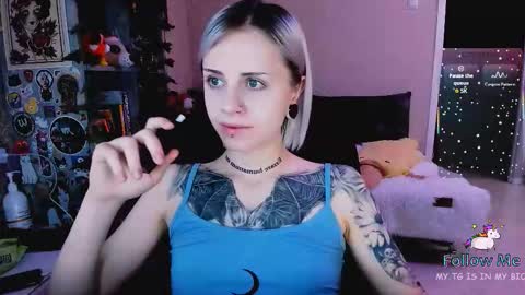 Monday-Friday 12-4 AM and 6-9 AM New York time online show from December 2025 10:04:01 PM