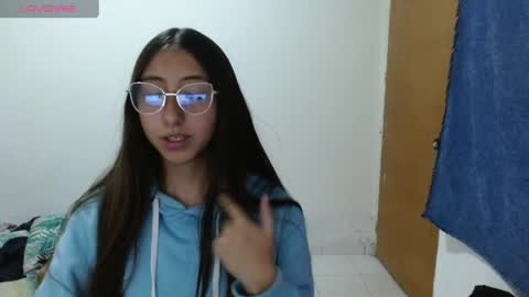 nanylux online show from April 2026 04:12:01 AM