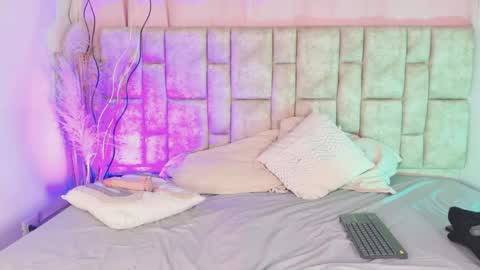 nanymatrioska online show from April 2026 07:03:01 PM