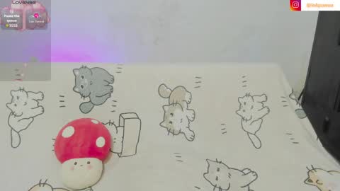 Snapshot of naoko_uwu chatting on May 2026 01:00:01 AM Naoko online show from May 2026 01:00:01 AM