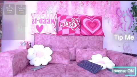 naomi_femme online show from May 2026 11:17:01 AM