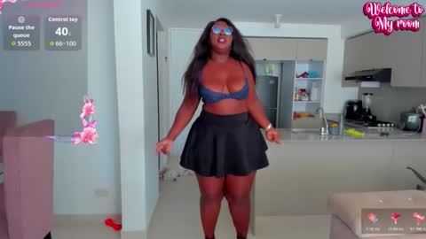 Snapshot of naomi_kiing chatting on January 2026 07:41:01 PM Nathalia King online show from January 2026 07:41:01 PM