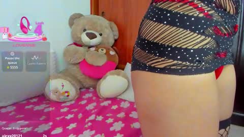 Naomi Rouse online show from October 2025 01:34:02 PM