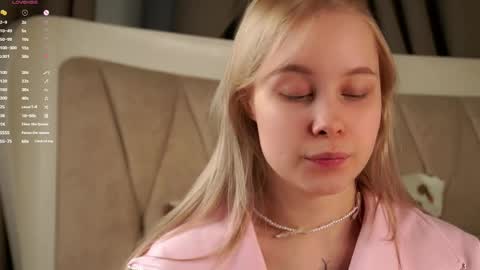 Snapshot of naomibry chatting on April 2026 11:08:02 AM Angel online show from April 2026 11:08:02 AM