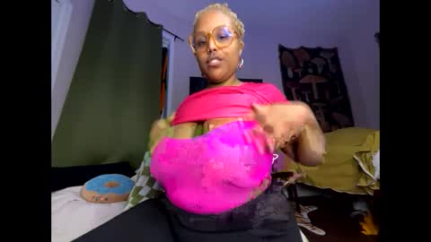 Naomigiirl6 online show from January 2025 12:57:02 PM