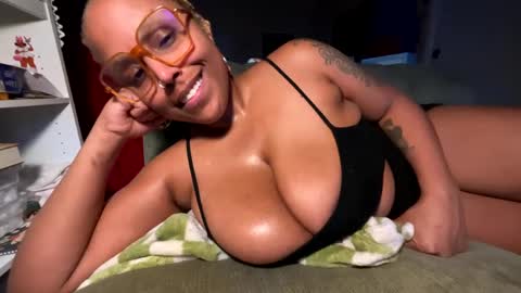 Naomigiirl6 online show from February 2025 02:13:02 PM