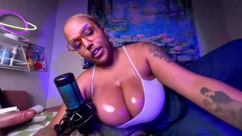 Naomigiirl6 online show from March 2025 11:33:02 AM