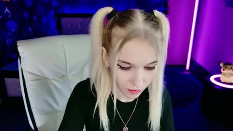 naomihita online show from March 2026 06:05:02 PM