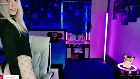 naomihita online show from March 2026 12:22:01 PM