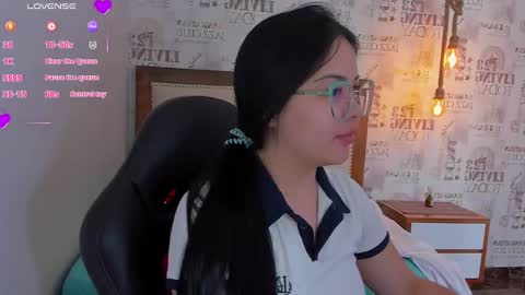 Snapshot of naomijohnson1 chatting on December 2024 12:31:01 PM Naomi online show from December 2024 12:31:01 PM