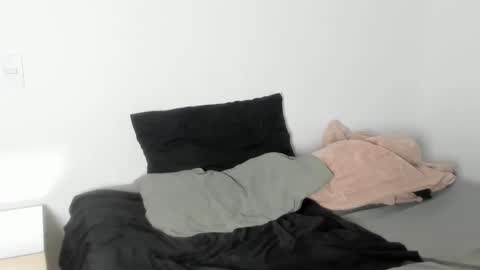 Snapshot of naomimoore chatting on September 2025 10:53:01 PM Naomi Moore online show from September 2025 10:53:01 PM