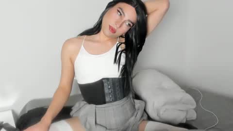 Snapshot of naomimoore chatting on October 2025 11:36:02 PM Naomi Moore online show from October 2025 11:36:02 PM