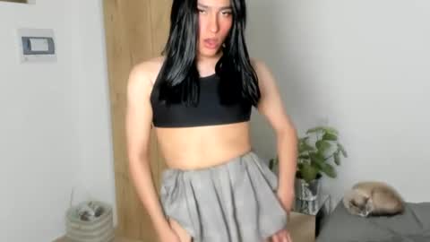 Naomi Moore online show from June 2026 08:07:02 PM