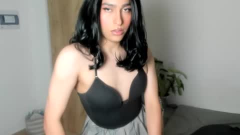 Naomi Moore online show from August 2026 11:47:01 PM