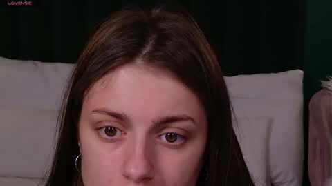 Naomi online show from September 2025 04:47:02 AM