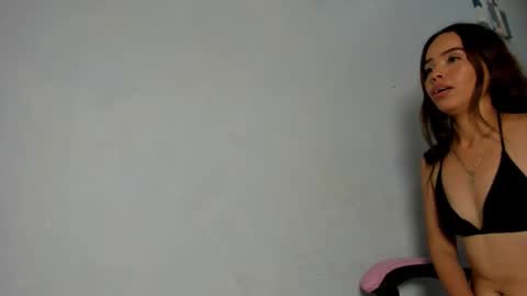 Snapshot of naomis_35 chatting on October 2025 10:11:01 PM naomis_35 online show from October 2025 10:11:01 PM