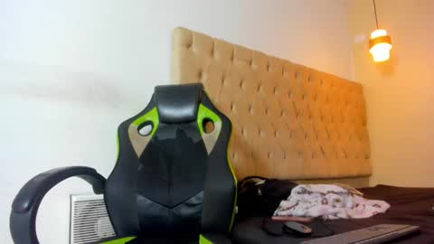 Snapshot of naomis_35 chatting on October 2025 07:36:02 PM naomis_35 online show from October 2025 07:36:02 PM