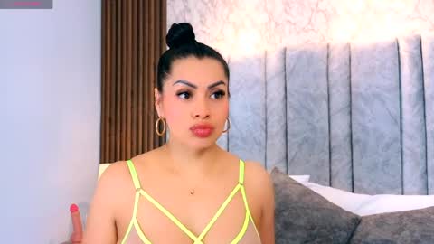 Naomy Smith online show from April 2026 11:35:01 AM