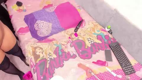 Naomyfoxx online show from December 2025 06:31:01 AM