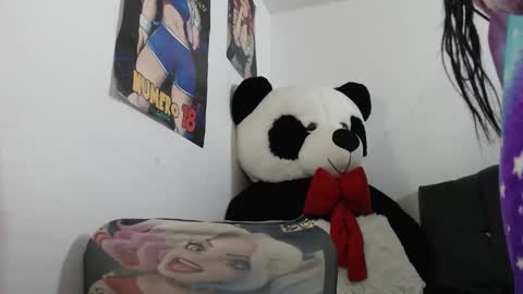 naomylux1 online show from May 2026 12:48:01 PM