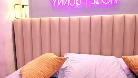 Naomy  online show from April 2026 10:03:01 PM