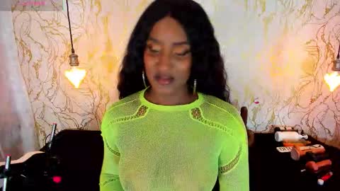 Naomy online show from November 2025 08:42:02 PM