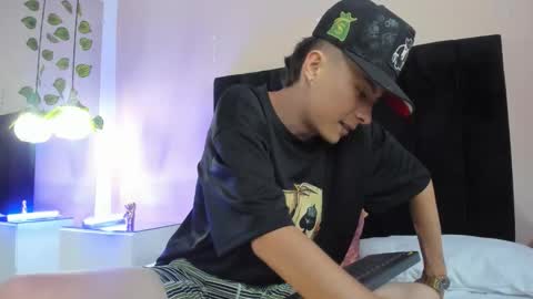 Snapshot of nascary_fox chatting on September 2025 08:53:01 PM Nascary Fox online show from September 2025 08:53:01 PM