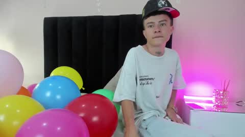 Snapshot of nascary_fox chatting on September 2025 08:12:02 PM Nascary Fox online show from September 2025 08:12:02 PM