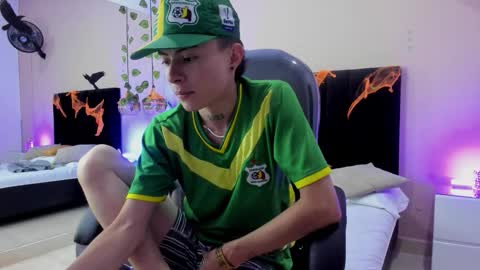 Snapshot of nascary_fox chatting on October 2025 08:57:01 PM Nascary Fox online show from October 2025 08:57:01 PM