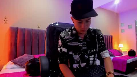 Snapshot of nascary_fox chatting on November 2025 07:49:02 PM Nascary Fox online show from November 2025 07:49:02 PM