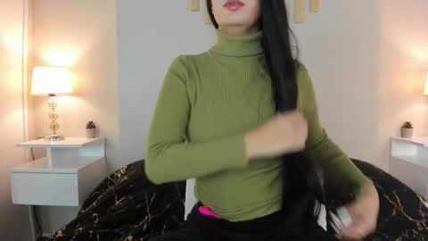 Natacha Diaz online show from November 2025 11:32:02 AM