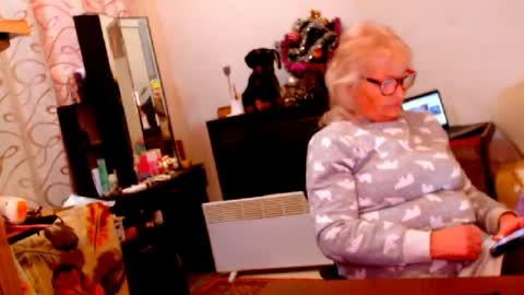 Snapshot of natali7634 chatting on December 2024 05:40:02 PM natali online show from December 2024 05:40:02 PM