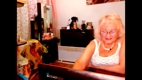 Snapshot of natali7634 chatting on January 2025 08:28:01 PM natali online show from January 2025 08:28:01 PM