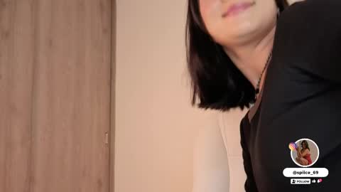 natalia andrea online show from April 2026 10:51:02 PM