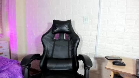 Snapshot of natalia_kiss01 chatting on February 2026 11:37:02 AM Natalia Kiss online show from February 2026 11:37:02 AM