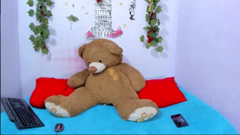 nataliaandjulliam online show from February 2026 03:57:02 AM