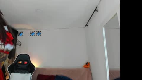 natalie1012 online show from December 2025 01:51:02 PM