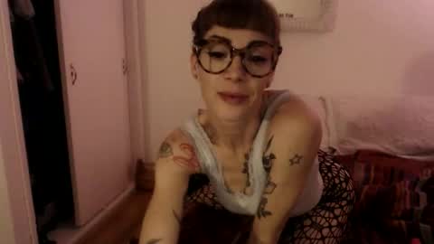 Natalie Six online show from November 2025 08:03:01 AM