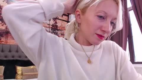 Natalie online show from November 2025 12:28:01 PM