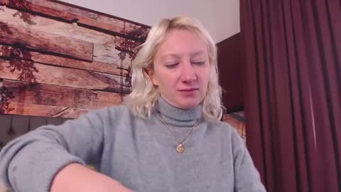 Natalie online show from November 2025 12:44:02 PM