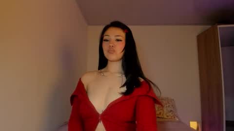 Snapshot of natalie_dream chatting on October 2025 05:05:01 AM natalia online show from October 2025 05:05:01 AM