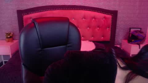 natalie  online show from February 2026 03:23:01 AM