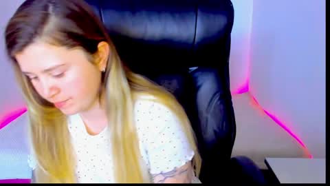 natalisecret online show from May 2026 09:36:02 AM