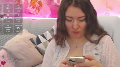 Snapshot of nataly_cute1 chatting on November 2025 07:46:02 PM Nataly online show from November 2025 07:46:02 PM