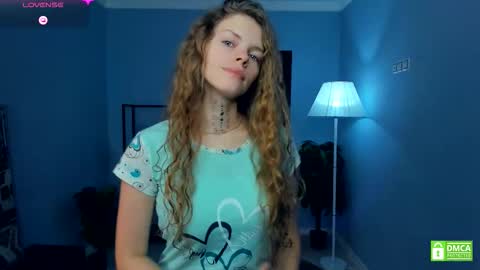 Natalie online show from December 2025 05:03:02 AM